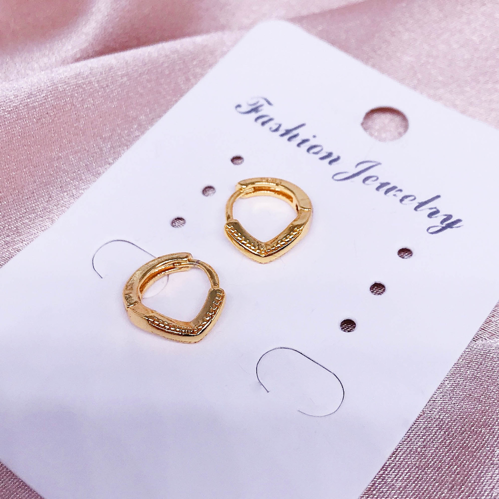 Ins Style U Shape Copper Artificial Gemstones Earrings display picture 6