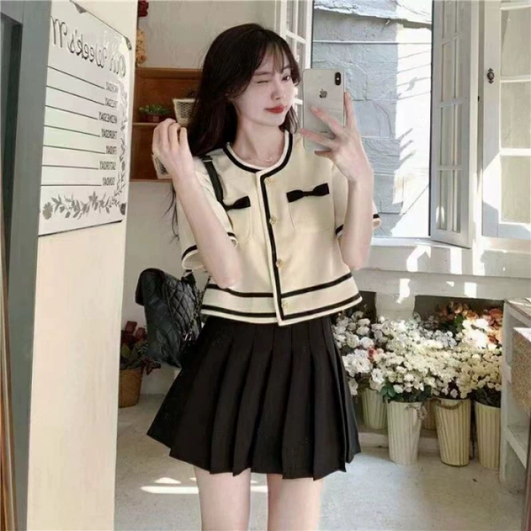 Light apricot set
