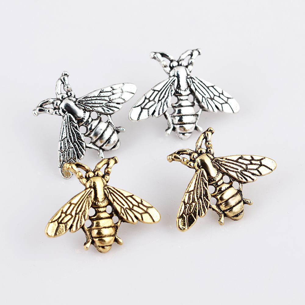 small suit small animal buckle alloy retro bee men's brooch suit pin buckle clothing accessories_voghion.com