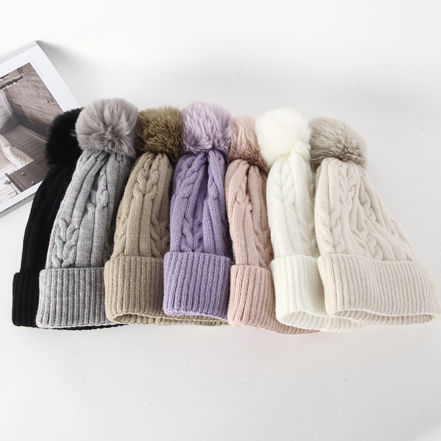 Women's Basic Simple Style Solid Color Twist Pom Poms Eaveless Wool Cap display picture 1