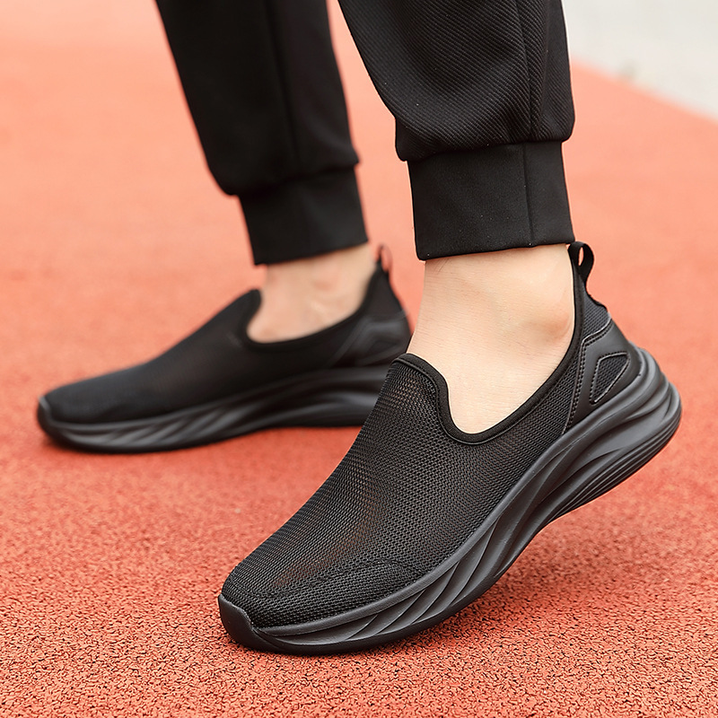 2024 zapatos de malla de tamaño grande hueco para hombres 45 zapatos de malla de verano 46 zapatos de malla suave engordados para hombres