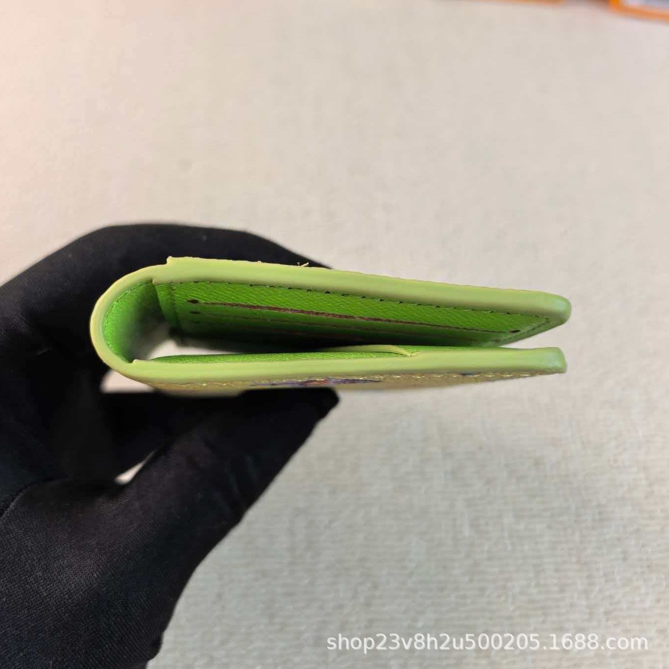 驴钱包卡包丝印卡通护照夹真皮甜甜圈钱夹二折护照包多功能证件包