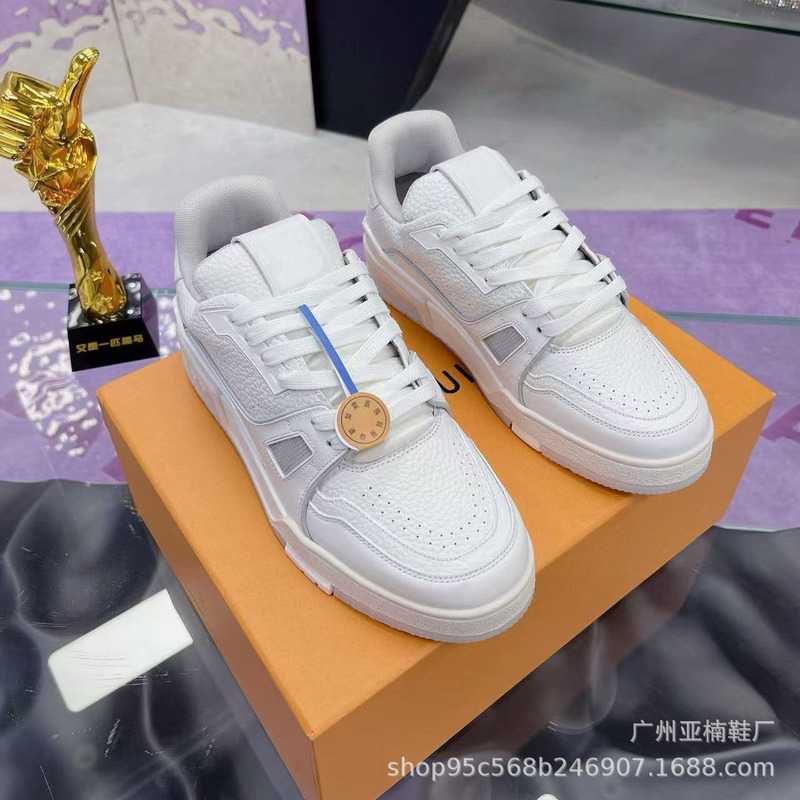 Guangzhou Factory Outlet Traienr Sports Board Shoes Women's White Cement Black Denim Platform Casual Shoes for Men and Women