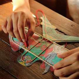 传统纸鸢风筝手持结婚照道具套装中国老年迷你汉服沙燕风筝小型