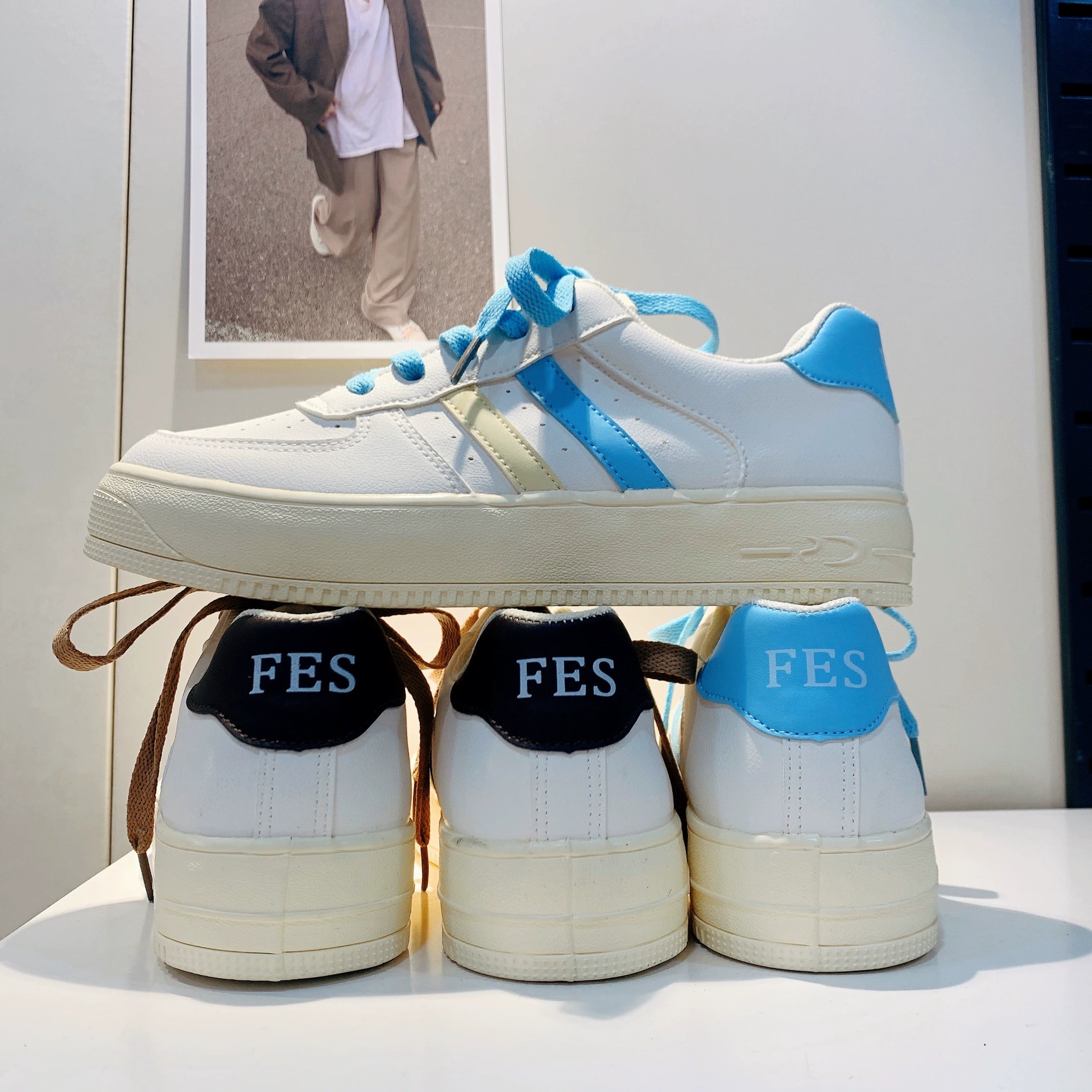 В наличии 2022 Весенний подбор цветов Студенты Досуг Джокер Кожаная Белая Обувь Фабрика Daifa Uber Zhengli H82