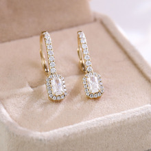 �׵϶��r�ж���ĪɣʯK�����������l�S��18KĪɣʯ���h���W