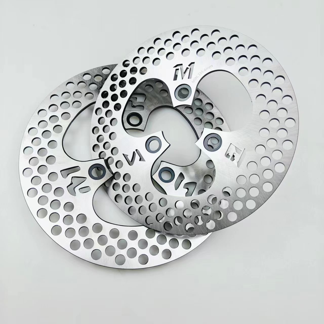 Xiaoniu Electric Vehicle Modified Front and Rear Disc Brake Fixed Disc Oversized Hole Oversized Aircraft Sound Quenched Forged Steel Laser Cutting