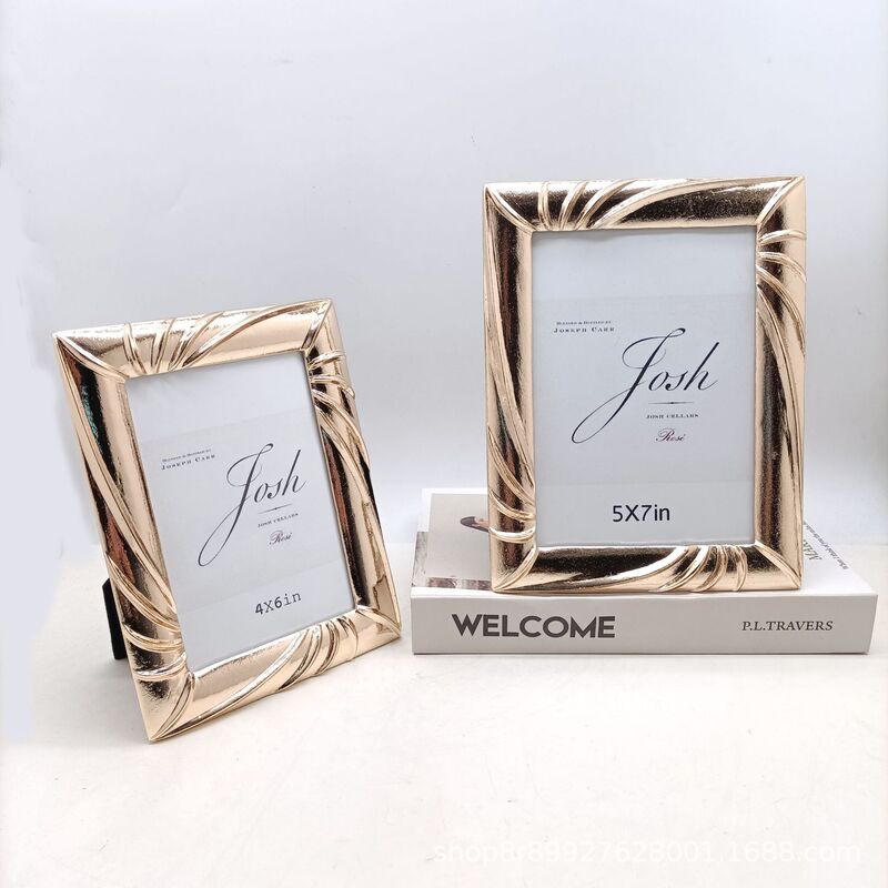2022 new metal photo frame table modern simple creative photo frame wedding commemorative photo frame 2022 new metal photo frame table modern simple creative photo frame wedding commemorative photo frame