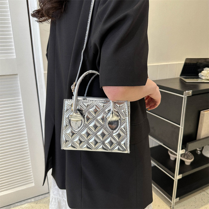 LP Pelle verniciata goffrata da donna 2024 nuova borsa quadrata piccola moda a spalla lucida, semplice e individuale_voghion.com