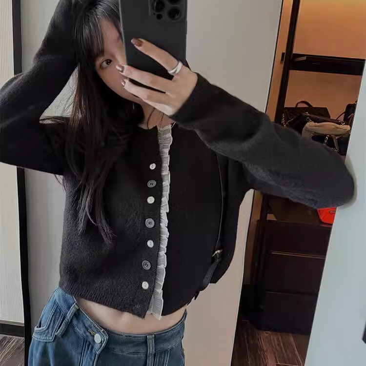 Lace Patchwork Design Knit Cardigan Spring and Autumn 2026 New Season Soft and Cozy Petite Sweater Coat Women's Fashion Trend Lace Patchwork Design Knit Cardigan Spring and Autumn 2026 New Season Soft and Cozy Petite Sweater Coat Women's Fashion Trend