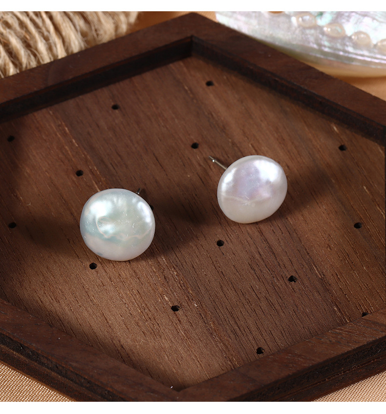 1 Pair Quantity 1 Pair Freshwater Pearl Copper Solid Color Ear Studs