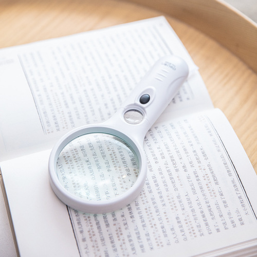 Deli magnifying glass handheld high-definition portable size lens 11 times LED light optical magnifying glass for the elderly