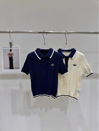 Korean-style college-style polo collar clover embroidered knit top for women, 2026 new model, age-reducing crochet short-sleeve women's top Korean-style college-style polo collar clover embroidered knit top for women, 2026 new model, age-reducing crochet short-sleeve women's top