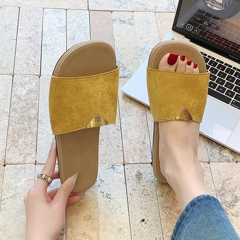 Flat Sandals for Women, Summer 2026 New Style, Suitable for Wearing with Skirts, Beach Vacation, Comfortable Slip-On Sandals