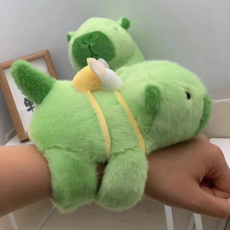 現物のカピバラのぬいぐるみのぬいぐるみの水のモルモットのブレスレットのカピバラのしっぽはパチパチと回転します。|undefined