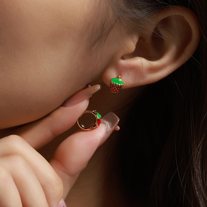 Xuping joyas nuevos lindos aretes de fresa aretes de frutas de viento dulce nicho diseño fresco otoño invierno joyas de orejas