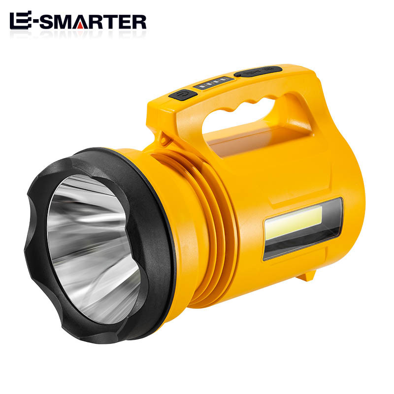 Nuevos productos transfronterizos RGB lámpara de mano de búsqueda de viaje al aire libre luz de búsqueda de luz de larga duración P50 lámpara de mano