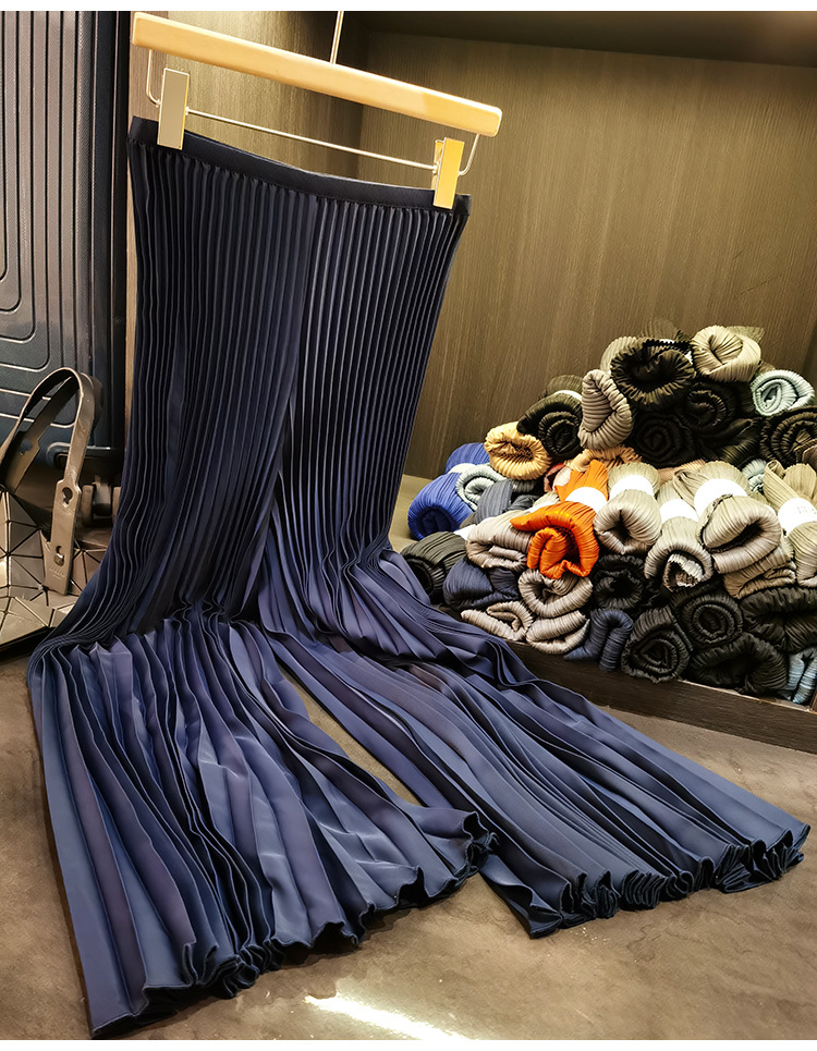 Quần culottes nữ ống rộng cạp cao, chất liệu mỏng nhẹ, phong cách xếp ly phối màu, form suông rộng thoải mái — màu đen, màu trắng, màu xanh đậm, xanh lá cây chi tiết 12