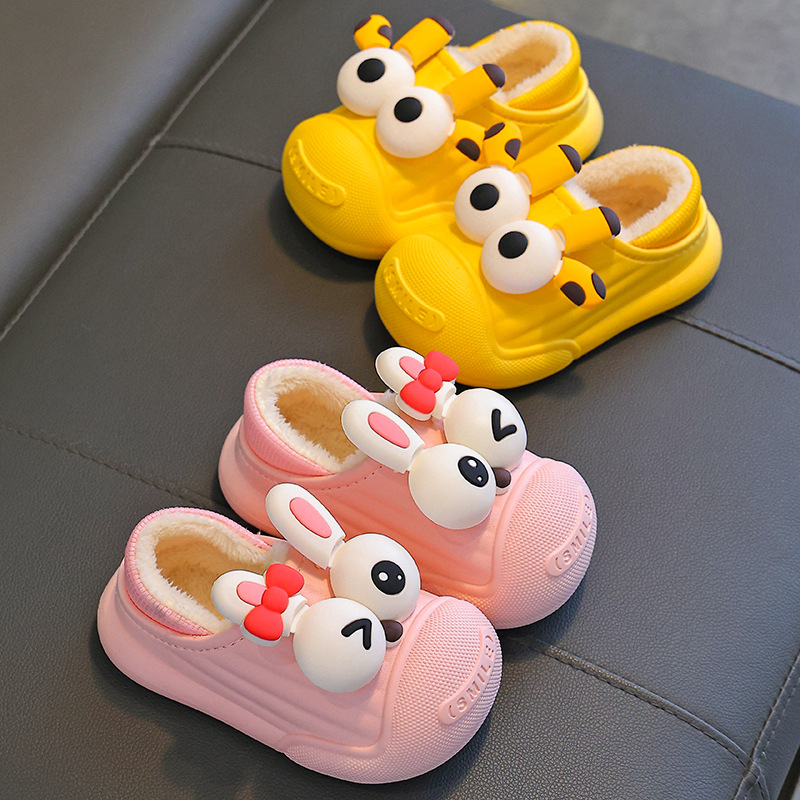 Zapatillas de algodón para niños invierno 2024 nuevos niños y niñas impermeables antideslizantes calentamiento en el hogar bolsas de zapatos de algodón para niños pequeños y medianos