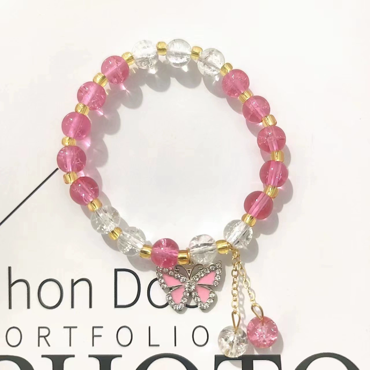 Браслет (Cute Fuchsia) бисерный, цветочный принт с подвеской, лёгкий 22 г