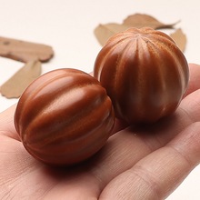 厂家直供巴西大橄榄核手工雕刻瓜珠手球一对保健球核雕把玩件文玩