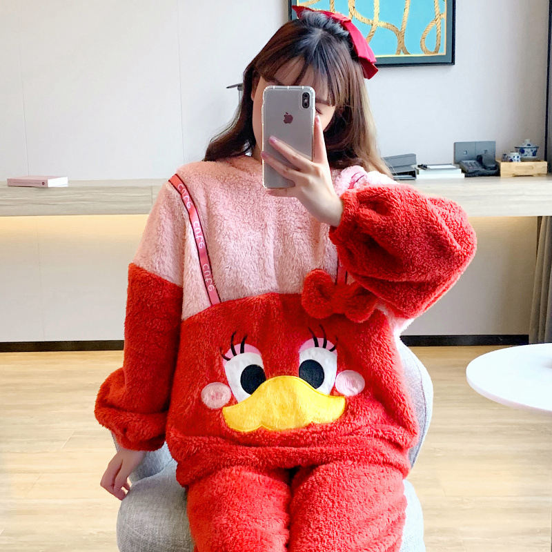 2023 popular Otoño e Invierno coral polar pijamas de manga larga engrosada de las mujeres de dibujos animados lindo felpa desgaste del hogar traje