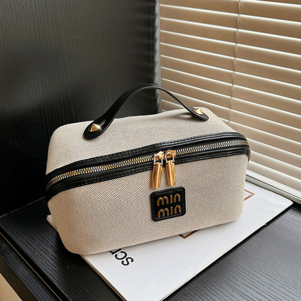 Retro capacious cosmetic bag
