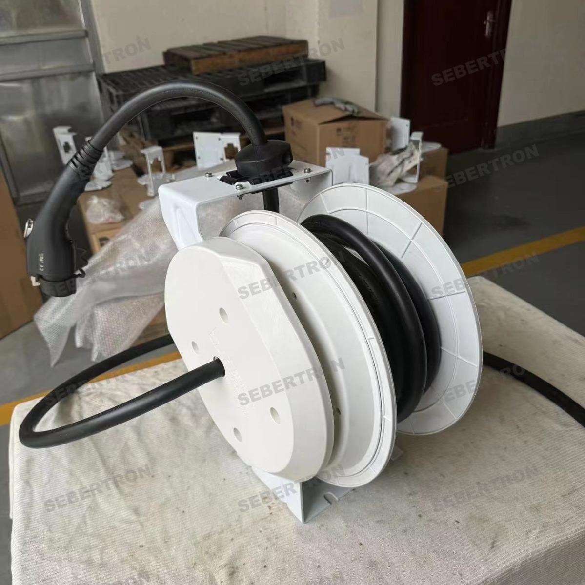 欧标 美标 国标 新能源充电桩充电枪卷线器收线器