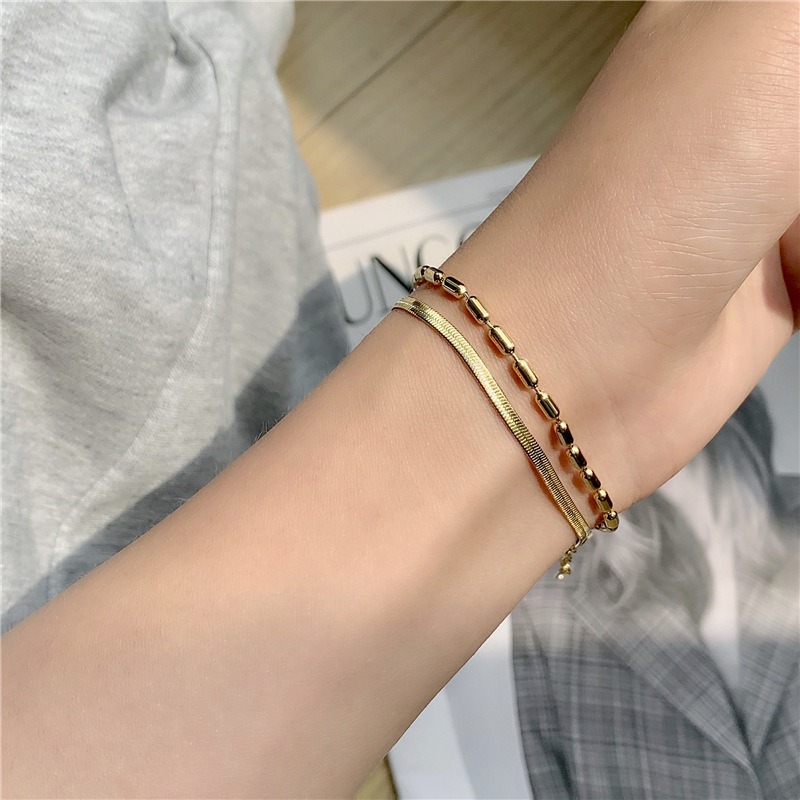 Simple Style Solid Color Titanium Steel Plating Gold Plated Bracelets display picture 1