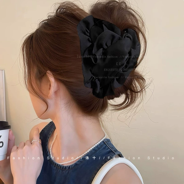 Black pleated lace