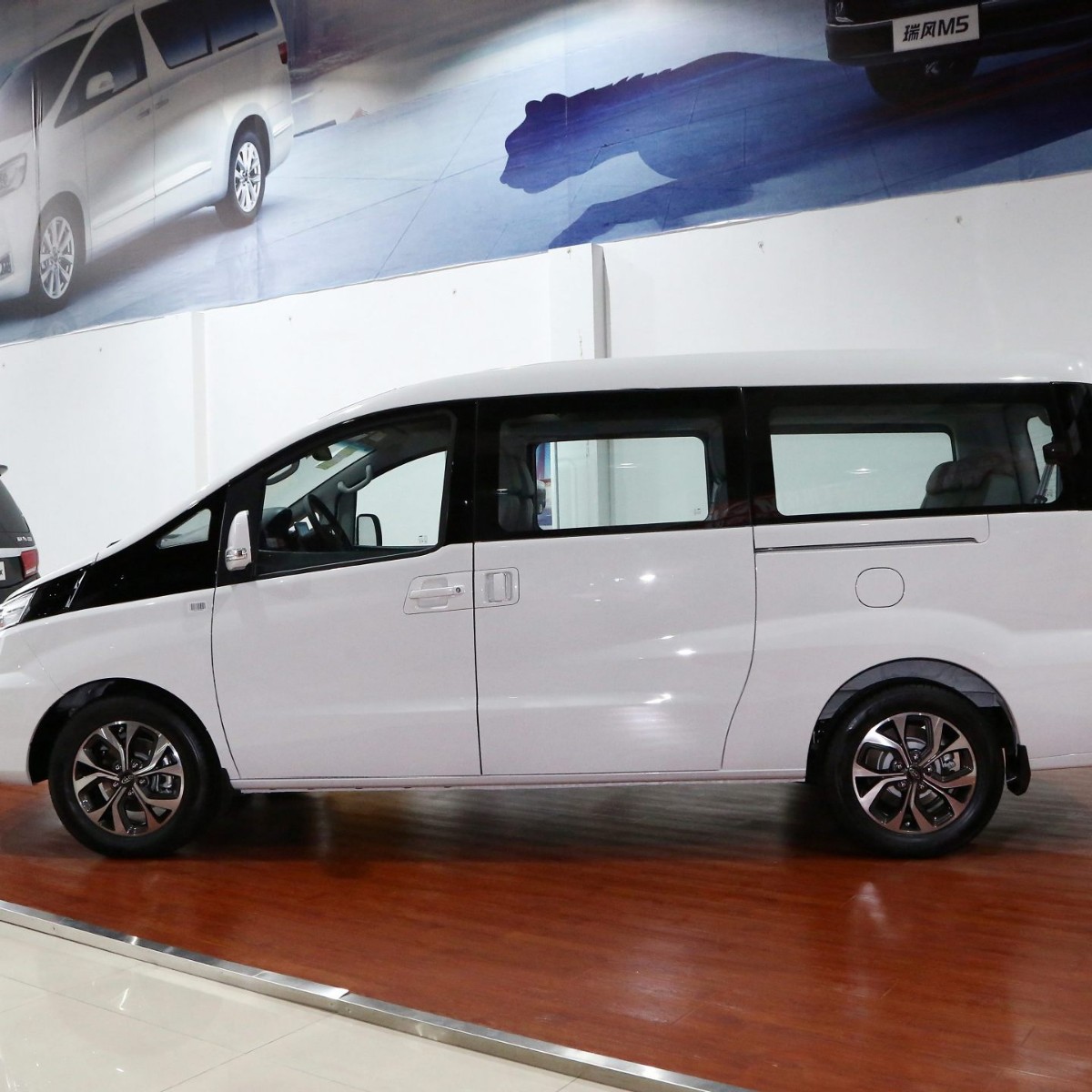 Aplicable a Jiahui Ruifeng M5 para ventas transfronterizas de neumáticos de automóviles suministro de comercio exterior