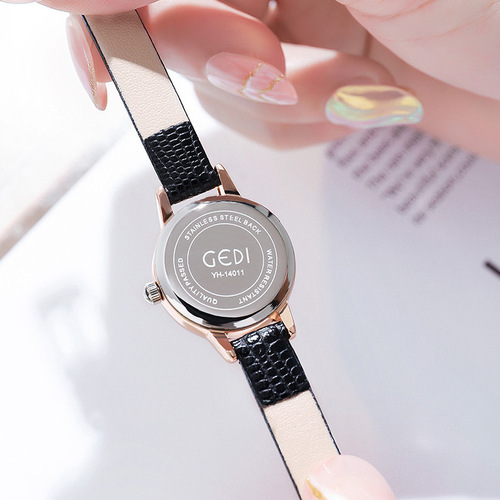 New ladies retro style compact temperament ladies student high-looking small plate belt waterproof quartz watch versatile