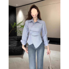 设计感小众不规则收腰条纹衬衫女春季新款韩系洋气减龄百搭短上衣