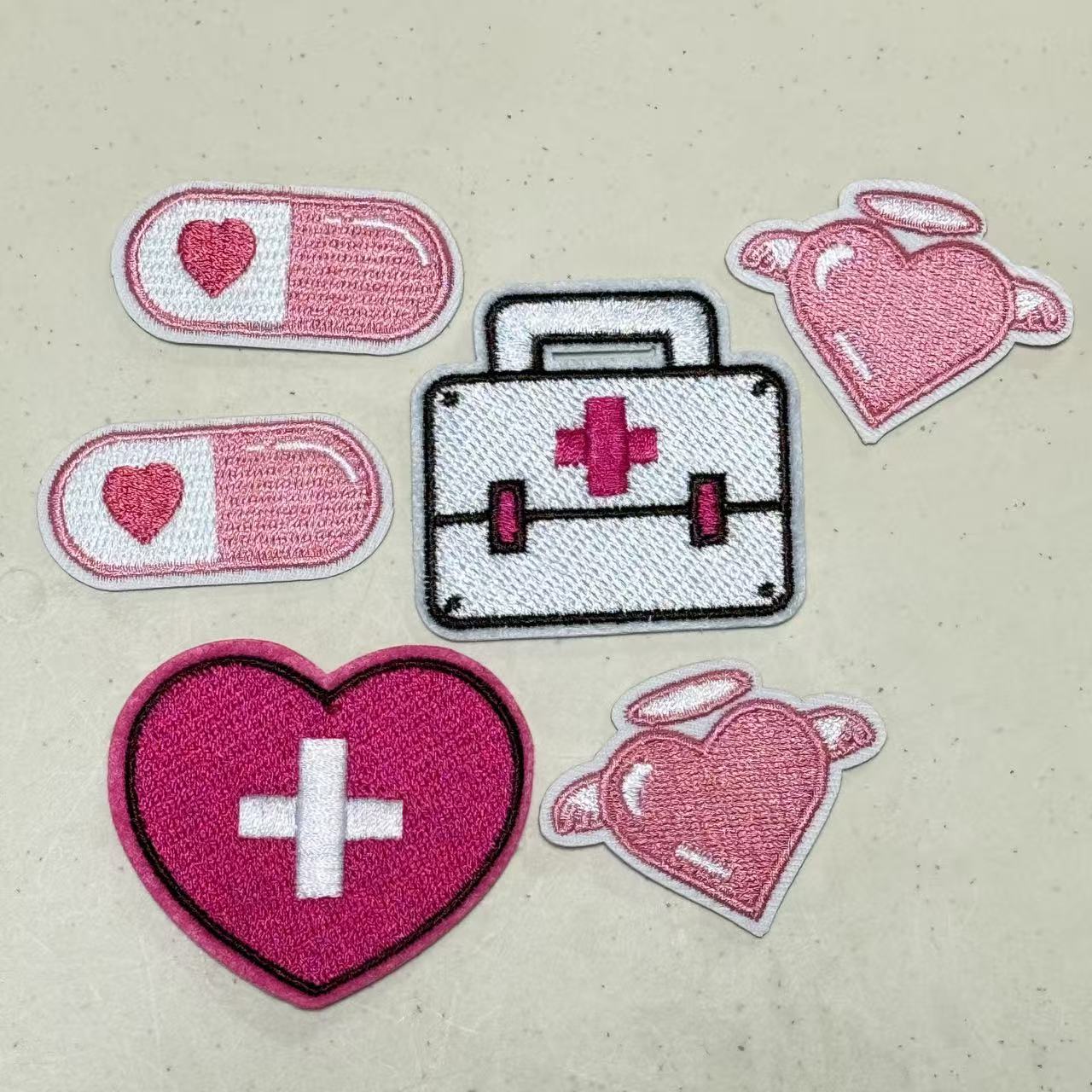 医疗系药丸爱心刺绣布贴DIY卡通补丁贴少女粉萌贴布服装配饰装饰