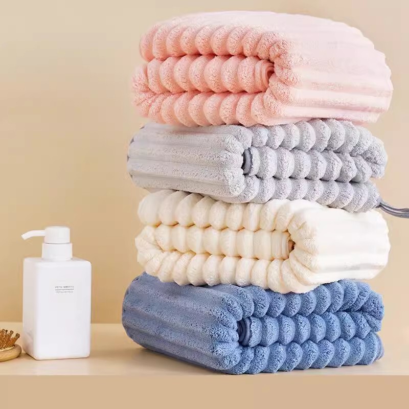 Bath Towel Candy Bar Soft, Water-Absorbent, Quick-Drying, Men's and Women's Home Bath Towel, Lint-Free Coral Velvet Thickened Swimming Bath Towel
