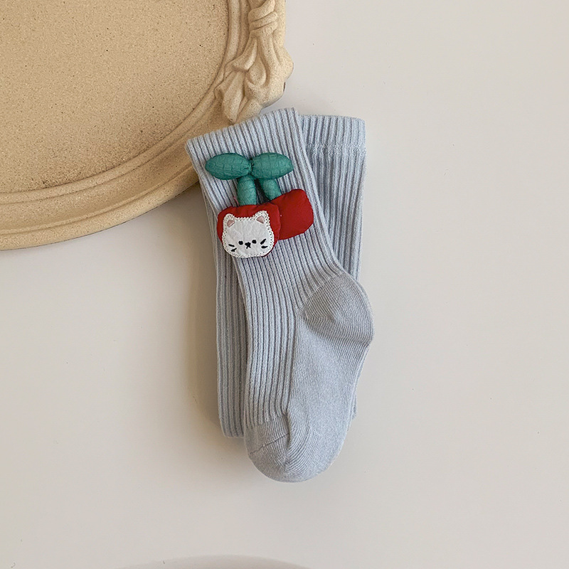 Otoño nuevo oso de cereza de dibujos animados calcetines para niños vestidos con calcetines para niños pequeños y medios