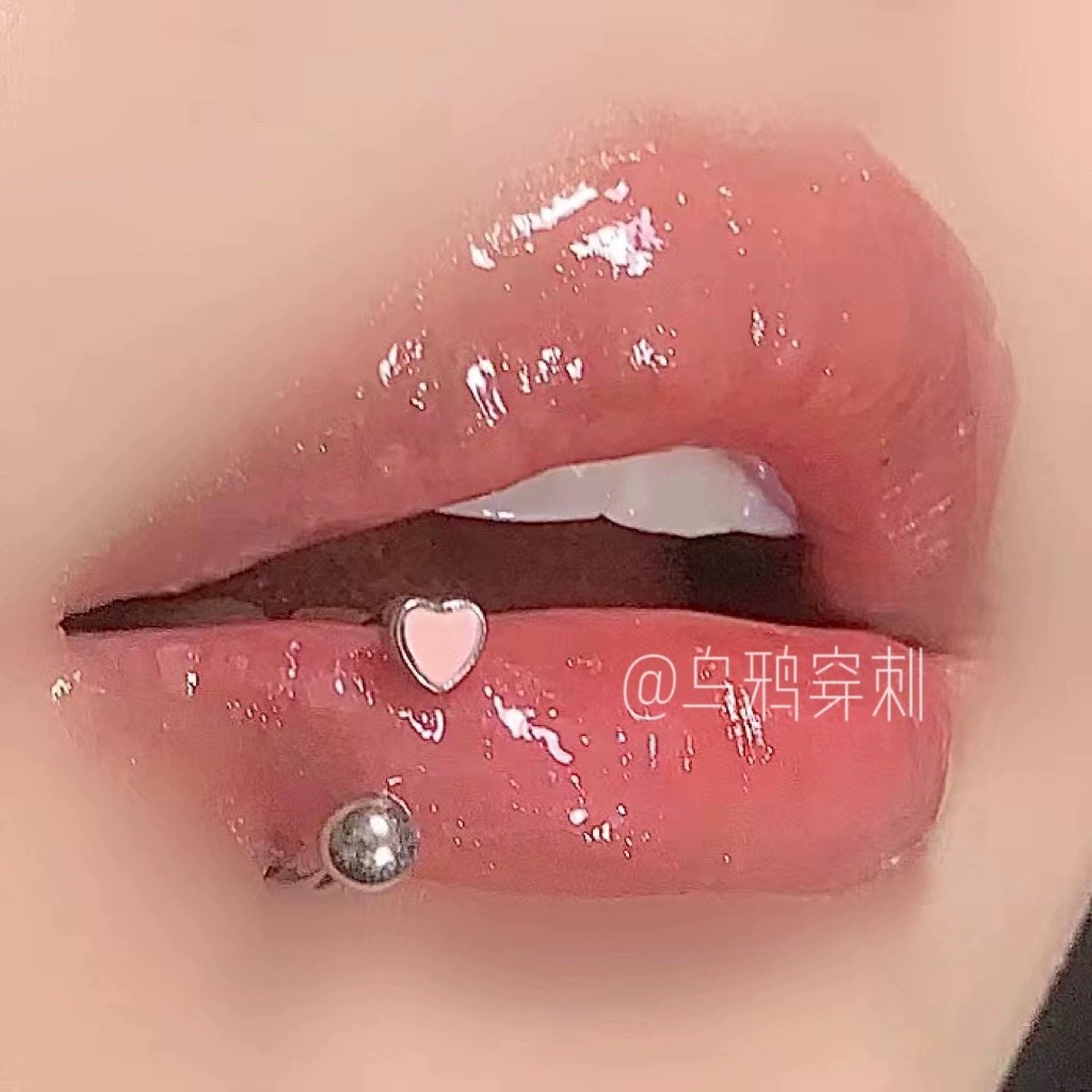 Pointed labret stud close-up product detail