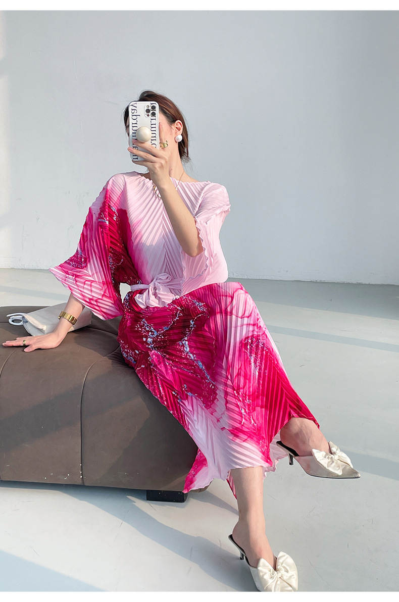 Váy maxi xếp ly in họa tiết cao cấp, chít eo thon gọn, phong cách thanh lịch — Màu xanh lam chi tiết 19