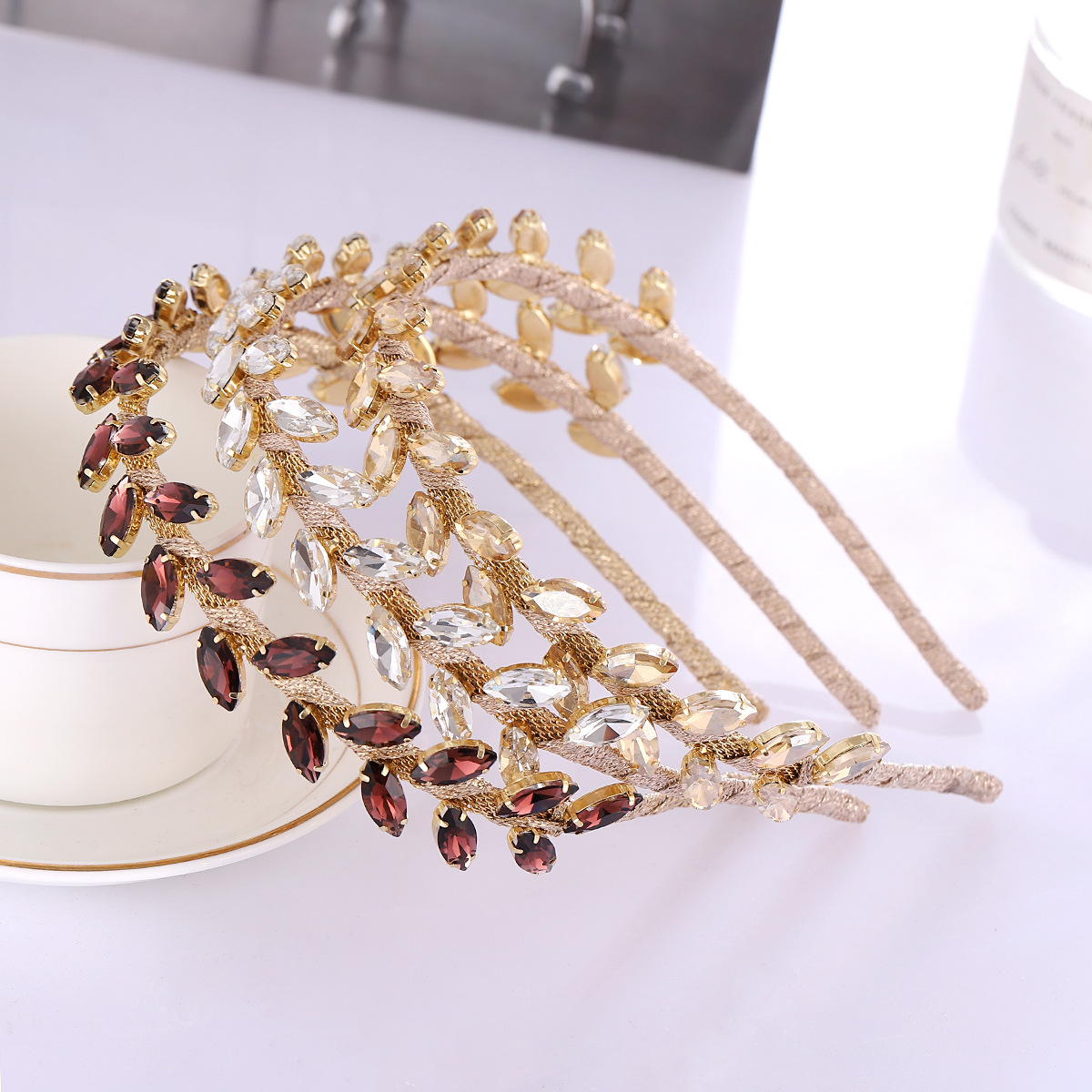 Corea del Sur joya flash diamante rama de olivo hojas mano-enrollado oro seda cristal diadema pelo presionando accesorios para el cabello banda para el cabello para las mujeres
