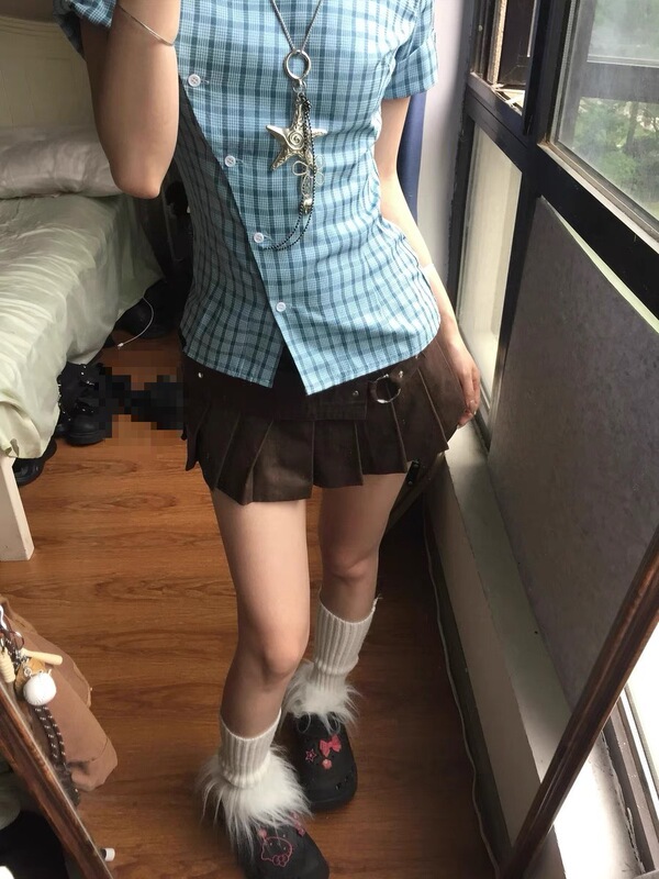 ブルーチェック柄半袖シャツ女性のための夏の 2025 新しいコントラストチェック柄シャツデザインニッチウエストトップ|undefined