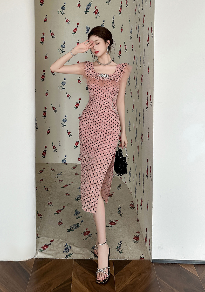 C9910 1260K VÁY ĐẦM LIỀN THÂN NỮ CHOTDNG MÙA HÈ TRÔNG TRẺ HƠN TUỔI THỜI TRANG NỮ REN G04 SẢN PHẨM MỚI