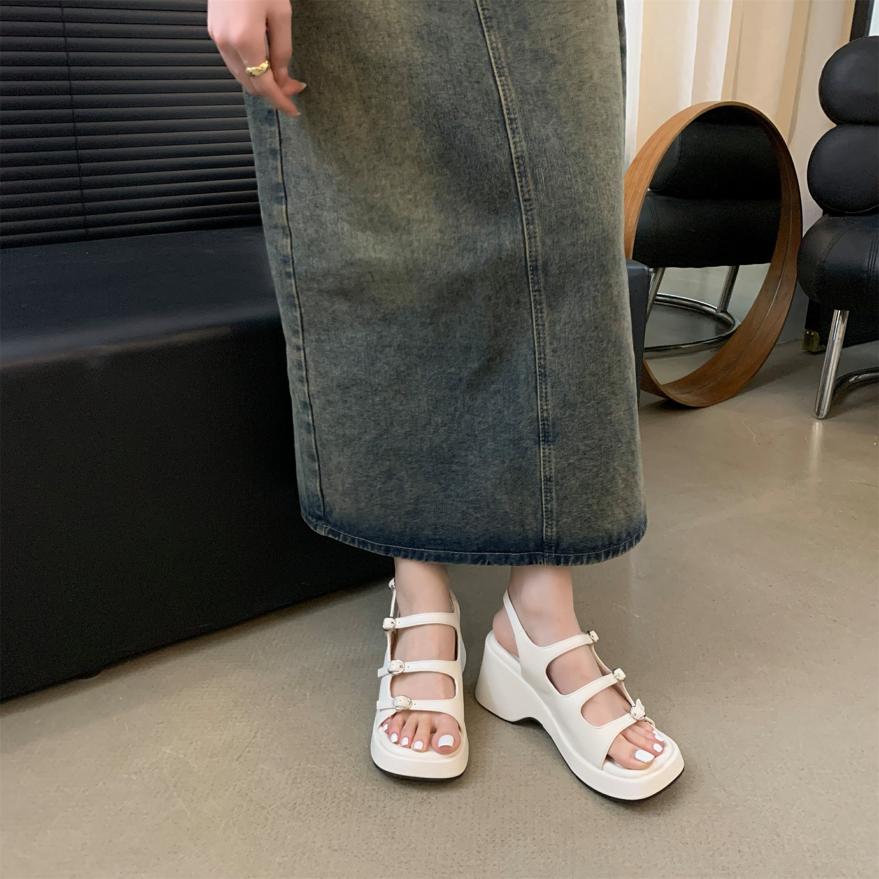 Platform Sandals For Women With High Heel And Buckle Strap_voghion.com