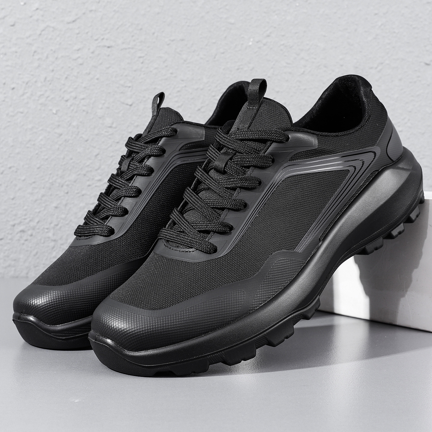 Kişi idman ayaqqabısı 2026 yazlıq qalın altlıqlı yüngül sneaker