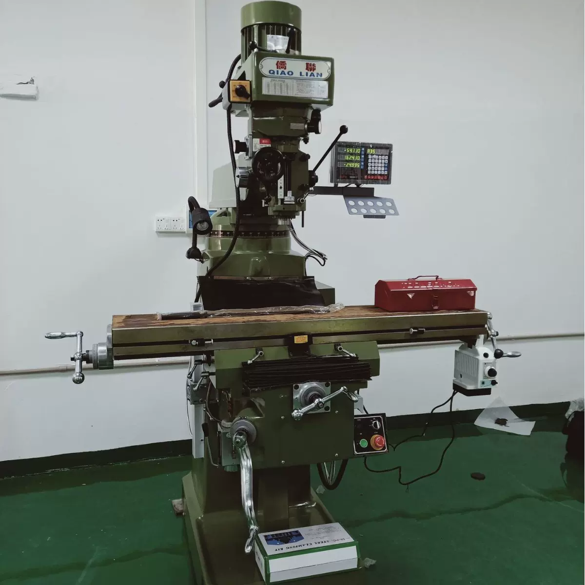 广东铣床批发 侨联M4铣床价格 台湾铣床深圳总经销