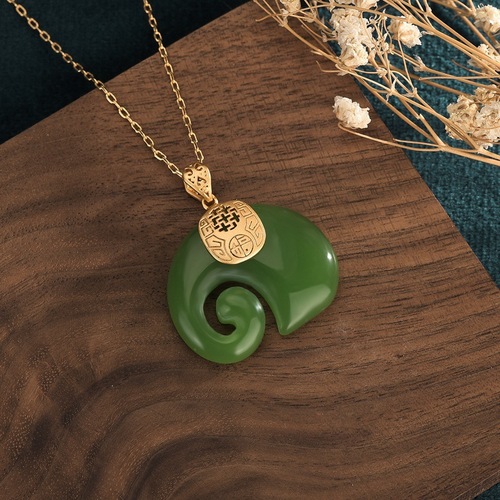 Jewelry live supply copper gold-plated antique imitation Hetian jade sapphire auspicious weather pendant clavicle necklace