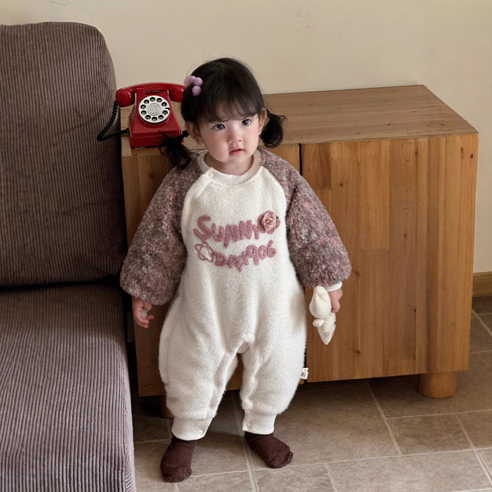 Chaqueta de algodón cálida gruesa de invierno para niña, linda y linda letra coreana, rosa tridimensional, mamelucos de una pieza de estilo occidental