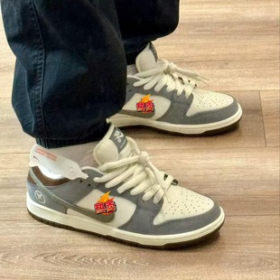 ����Ьdunk��W�{�����zӰ�ӻҺڰ���؈ϵ�е͎���Ů�\�Ӱ�Ь����