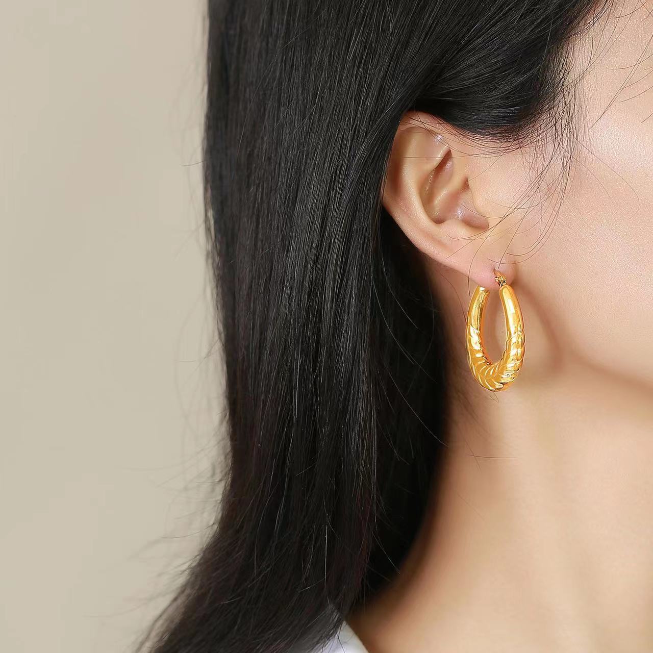 Plating Design 1 Pair Original Design Solid Color Spiral Stripe Plating Titanium Steel Hoop Earrings