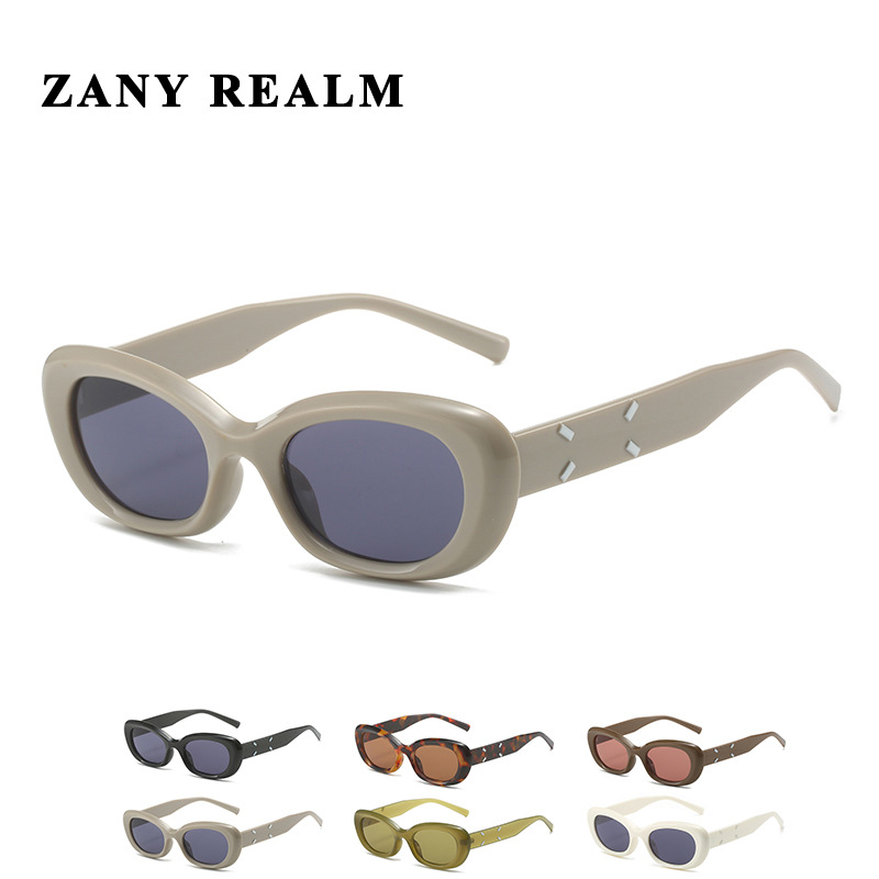 Nueva celebridad en línea retro ojo de gato Cuadrado de cara redonda gafas de sol caliente chica Yi Mengling UV a prueba de gafas de sol fabricante 5028