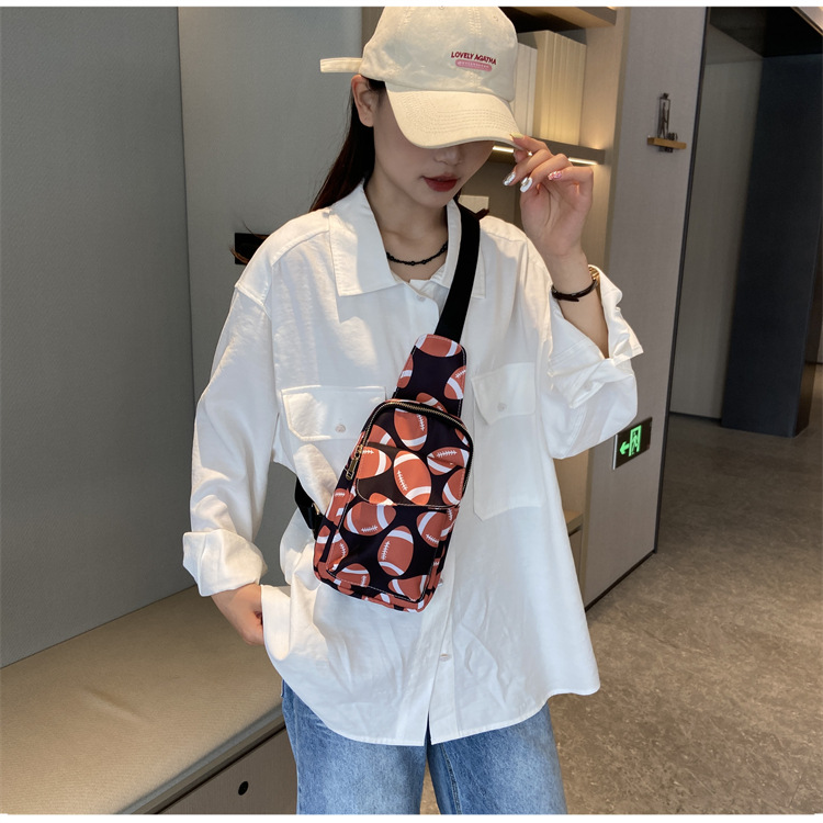 Women's Medium Nylon Ball Streetwear Square Zipper Fanny Pack display picture 8